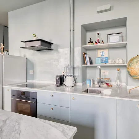 Bright 2br Steps From Arco Della Pace Appartamento *