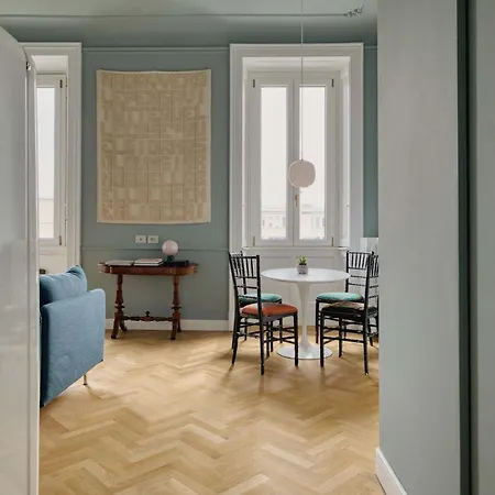 Bright 2br Steps From Arco Della Pace
