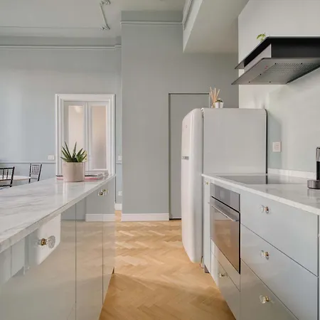 Appartamento Bright 2br Steps From Arco Della Pace
