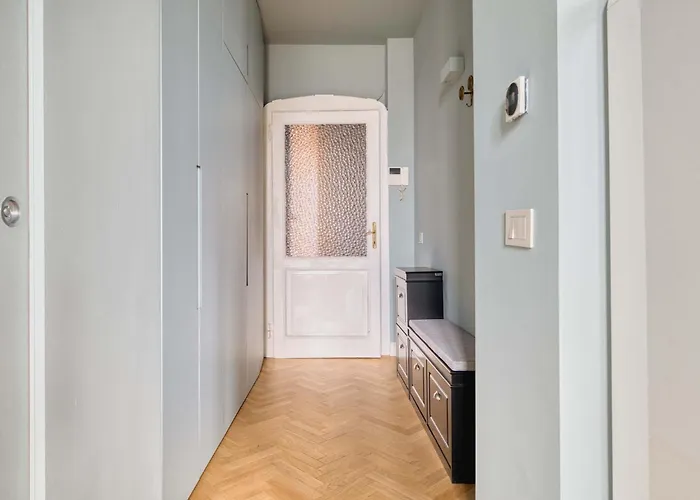 Bright 2br Near Arco Della Pace *