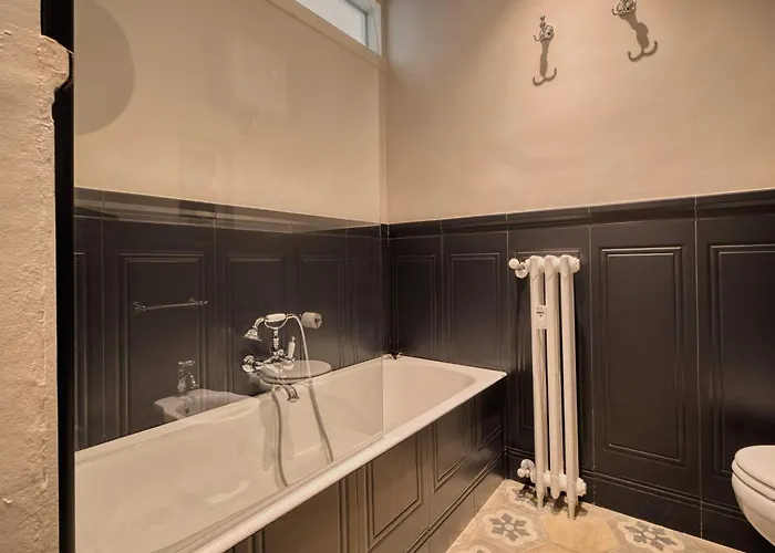 Bright 2br Near Arco Della Pace